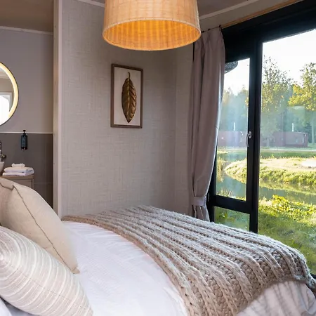 Sky Pad Lakeside Antoing